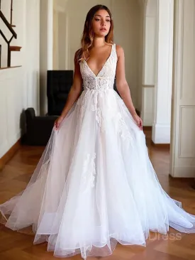 A-Line V-neck Chapel Train Tulle Wedding Dresses With Appliques Lace