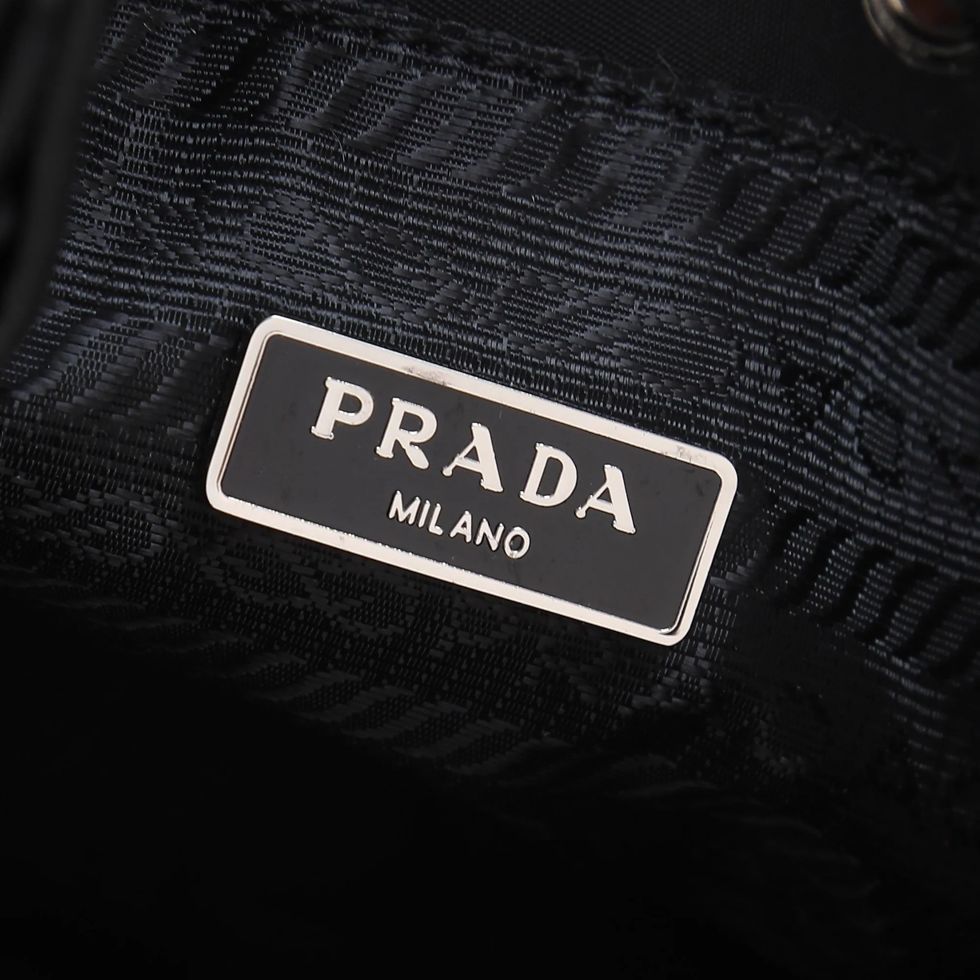 BOLSA PRADA BUCKET STRASS 16