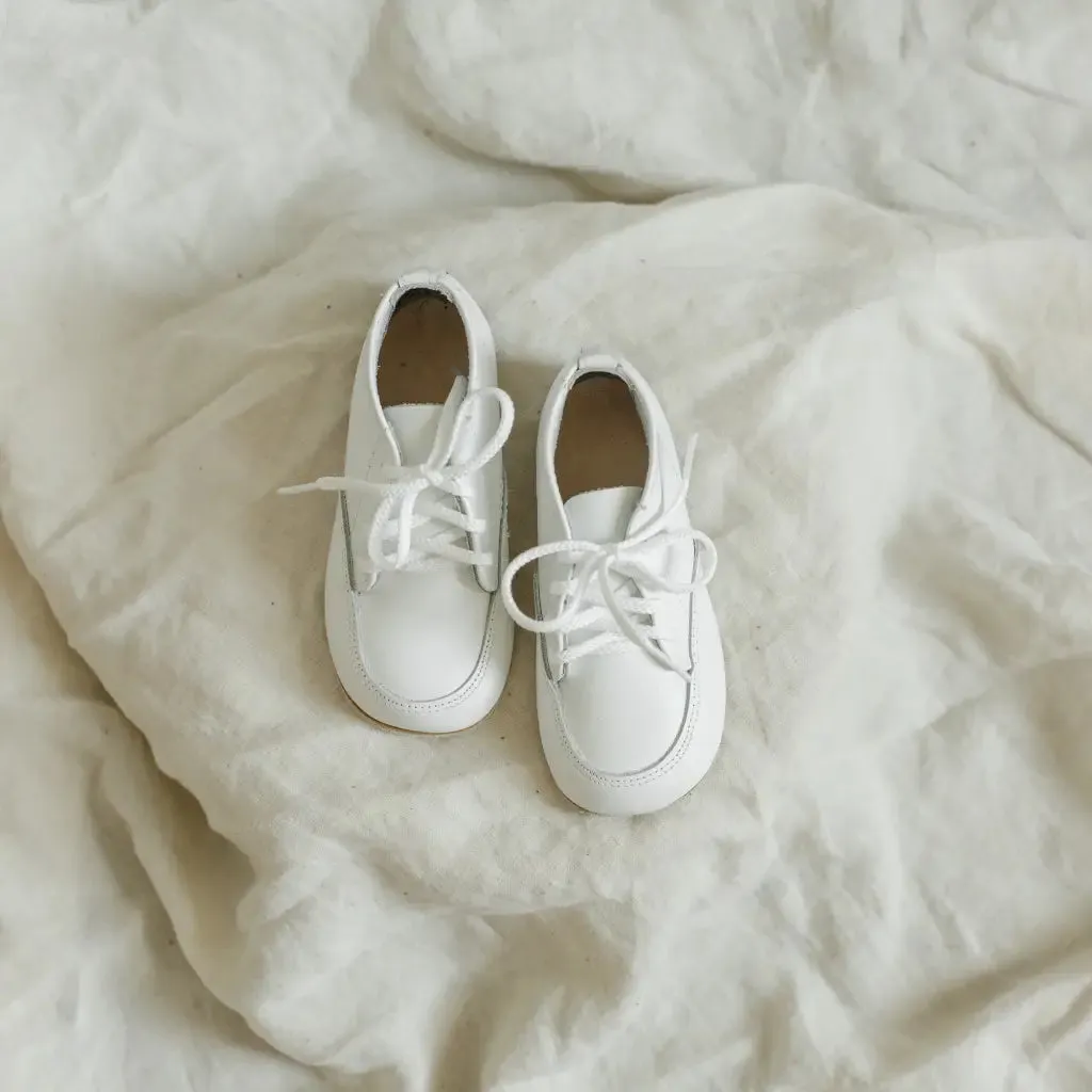 Finley Oxford - White