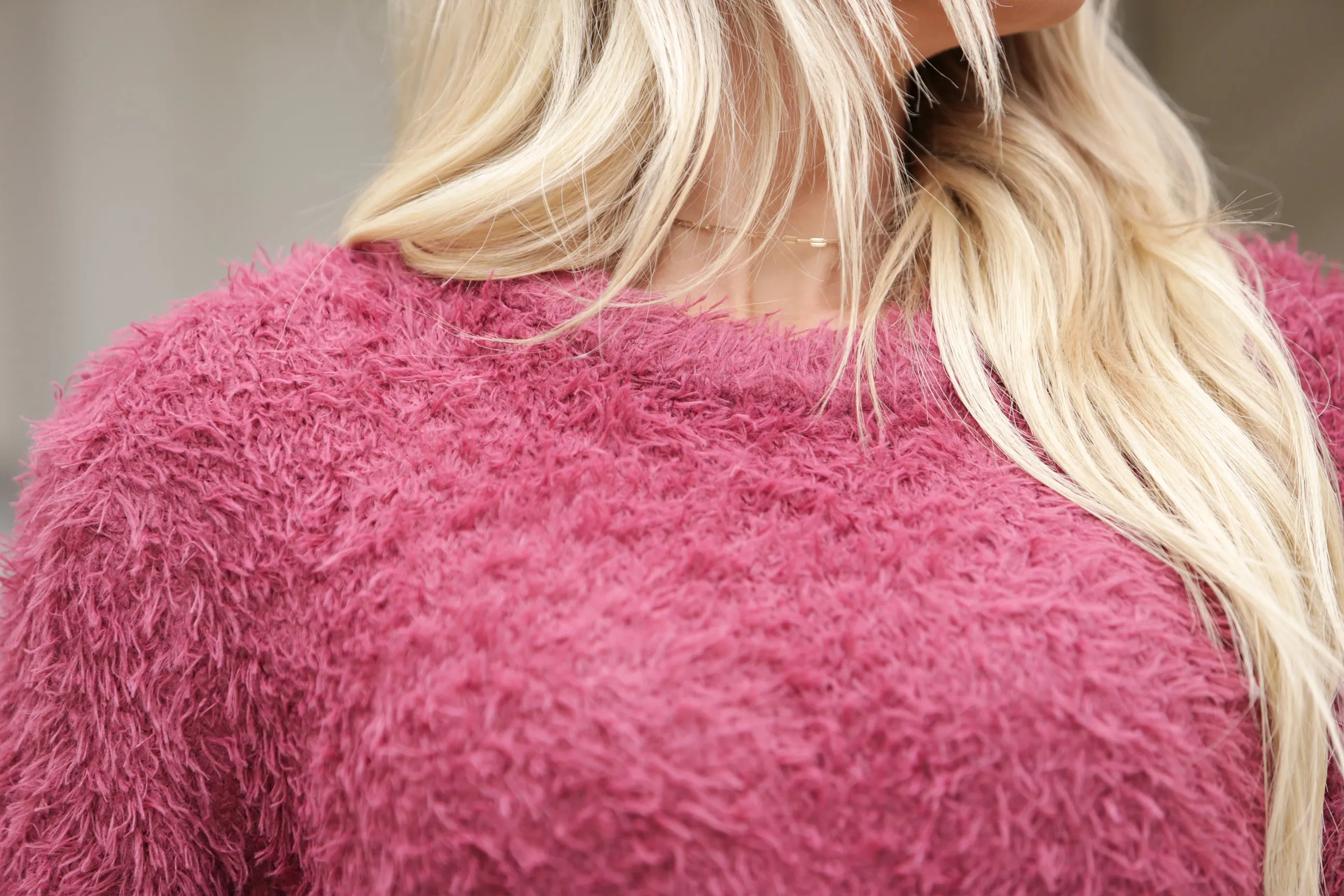 Fuzzy Neve Sweater