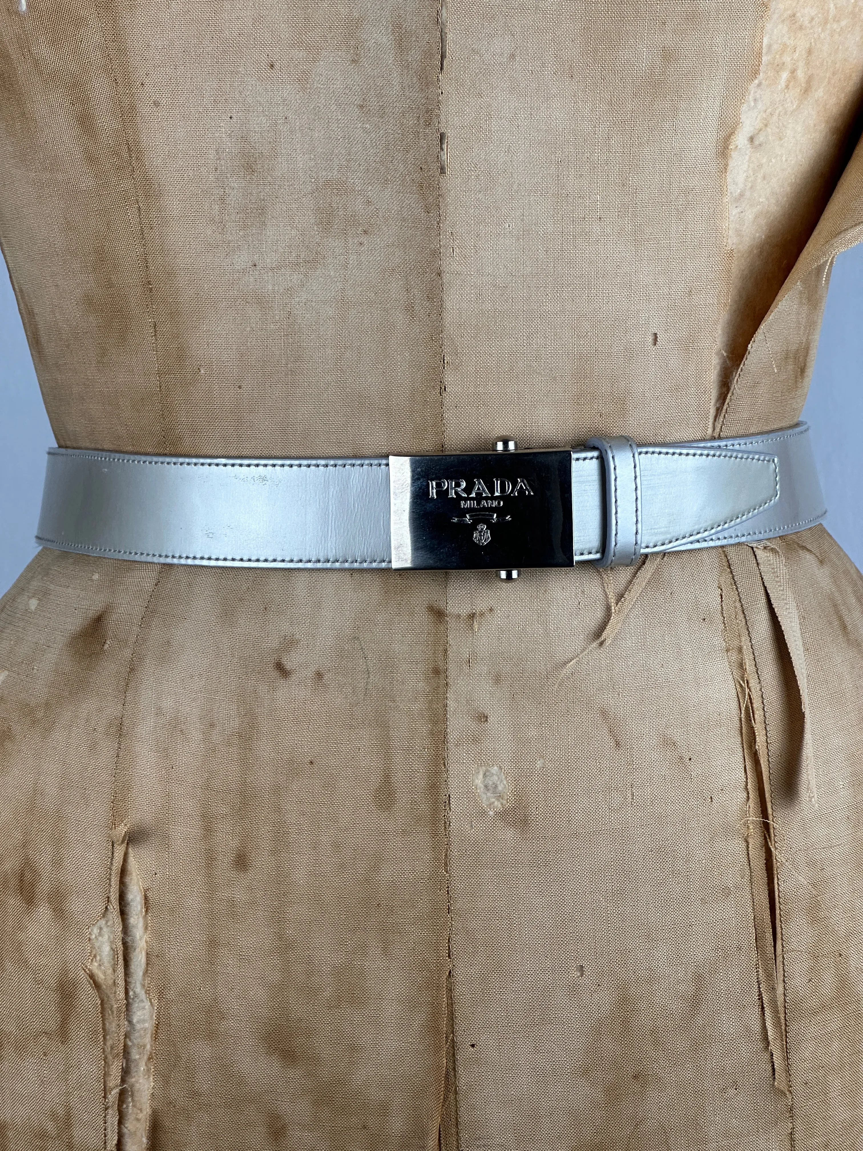 PRADA Milano 90s Silver  Leather Belt • Small